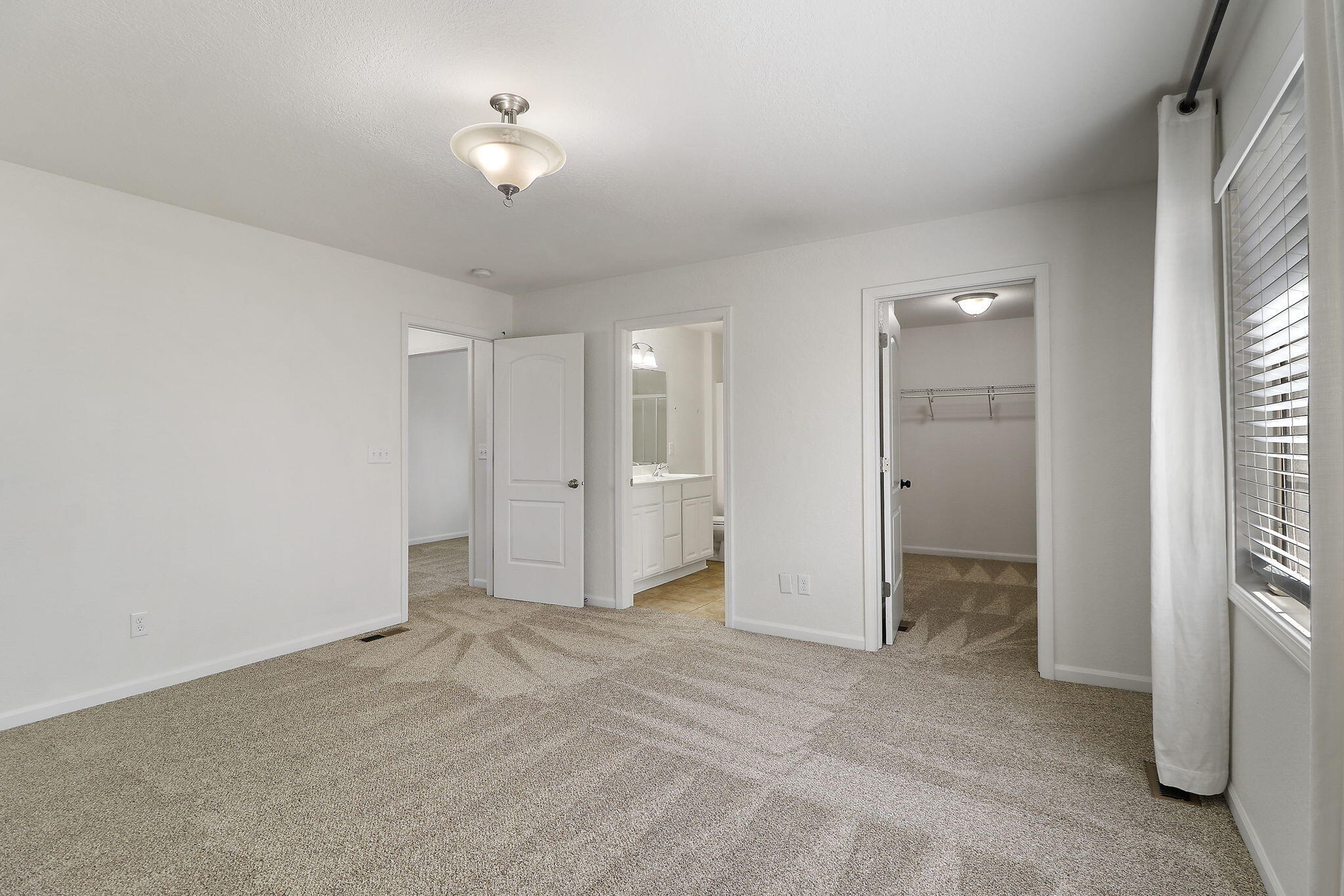 Kenosha, Wisconsin 53144, United States, 2 Bedrooms Bedrooms, ,3 BathroomsBathrooms,Residential,Active,80983