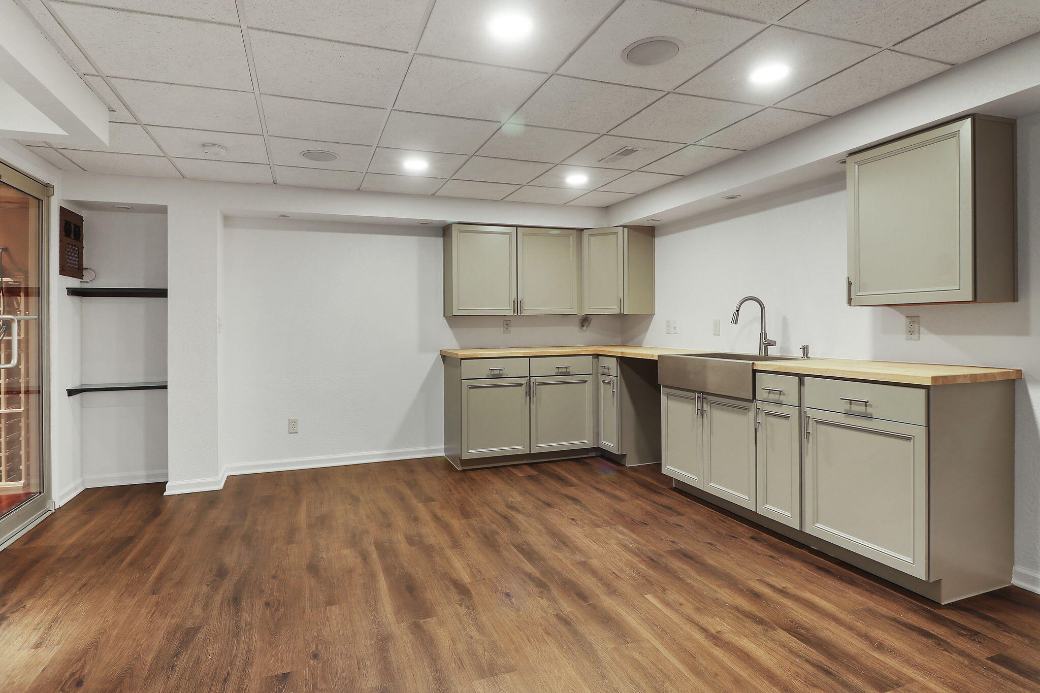 Kenosha, Wisconsin 53144, United States, 2 Bedrooms Bedrooms, ,3 BathroomsBathrooms,Residential,Active,80983