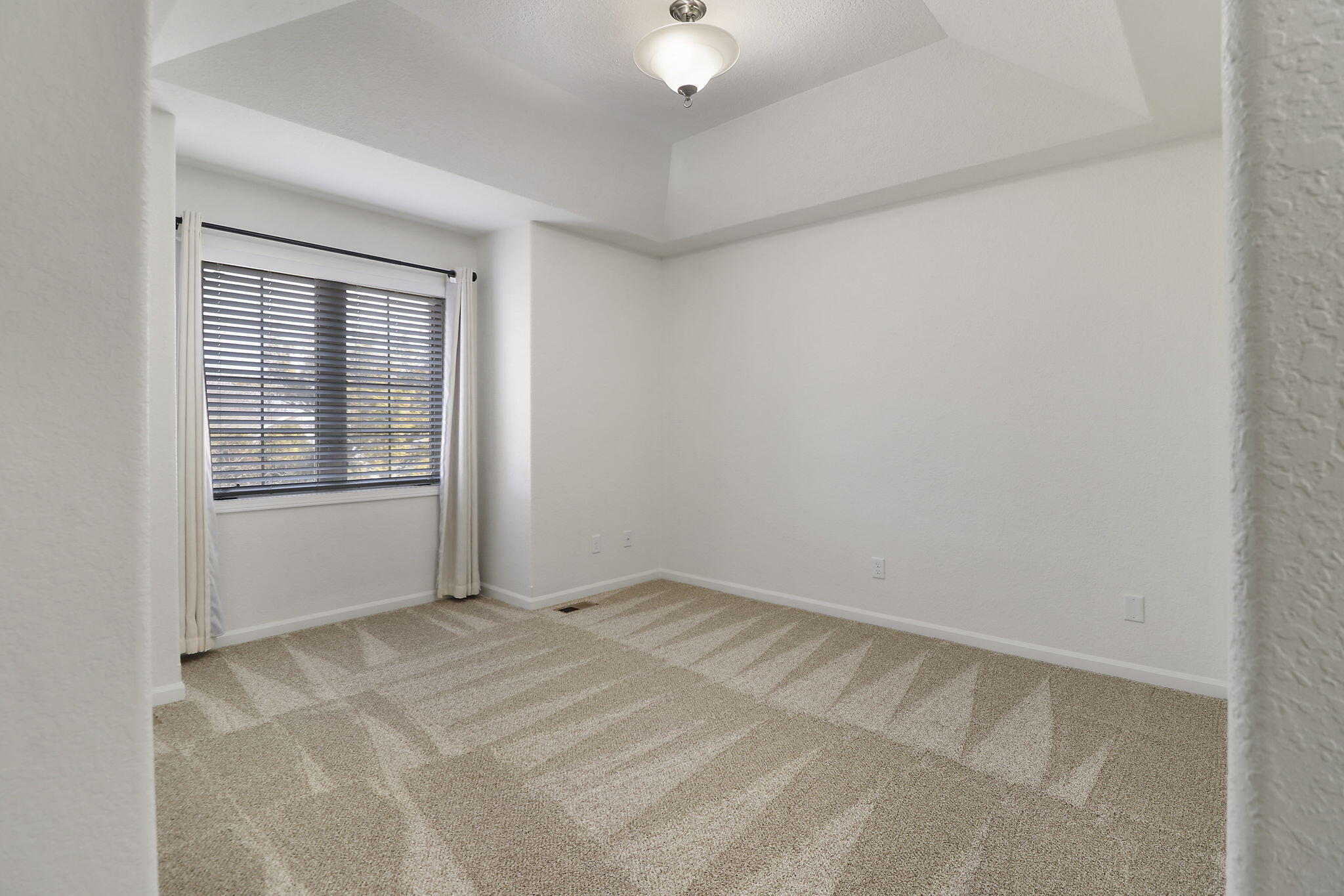 Kenosha, Wisconsin 53144, United States, 2 Bedrooms Bedrooms, ,3 BathroomsBathrooms,Residential,Active,80983