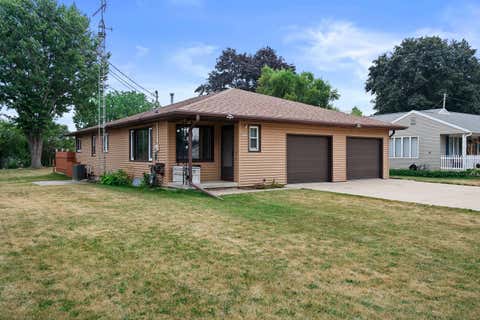 Photo of 1607 Neenah St, Watertown, WI 53094 (MLS # 1972900)