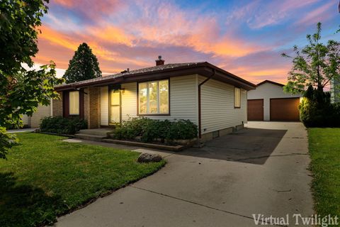 Photo of 1709 88th St, Kenosha, WI 53143 (MLS # 1964630)