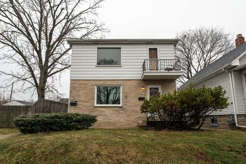 Photo of 2137 S 71st St, West Allis, WI 53219 (MLS # 1954258)