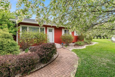Photo of 1102 Nancy Ct, La Crosse, WI 54601 (MLS # 1963458)
