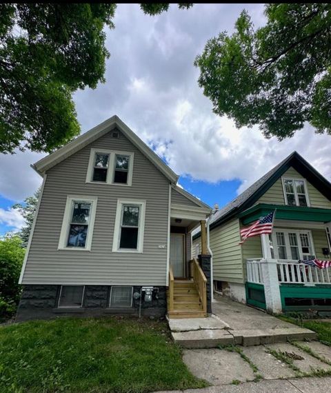 Photo of 1424 N 23rd St, Milwaukee, WI 53205 (MLS # 1944064)