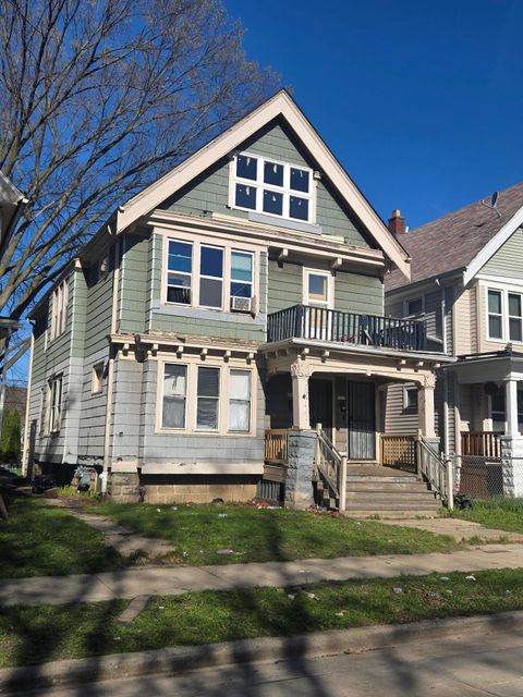 Photo of 3415-3417 N 24th St, Milwaukee, WI 53206 (MLS # 1958960)