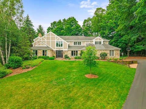 Photo of 1870 Sean Ct, Brookfield, WI 53045 (MLS # 1956270)