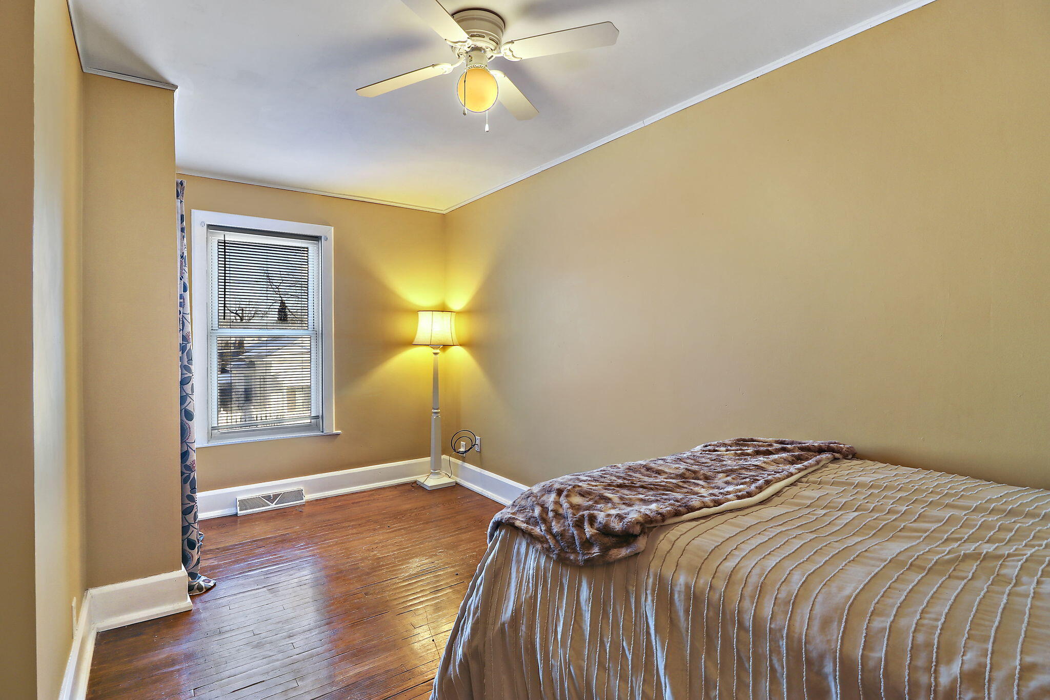 Kenosha, Wisconsin 53143, United States, 3 Bedrooms Bedrooms, ,3 BathroomsBathrooms,Residential,Active,18018