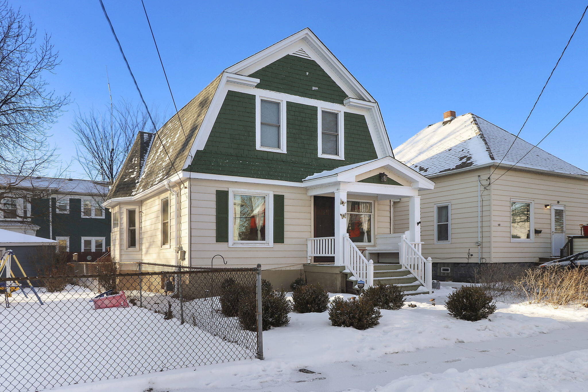 Kenosha, Wisconsin 53143, United States, 3 Bedrooms Bedrooms, ,3 BathroomsBathrooms,Residential,Active,18018