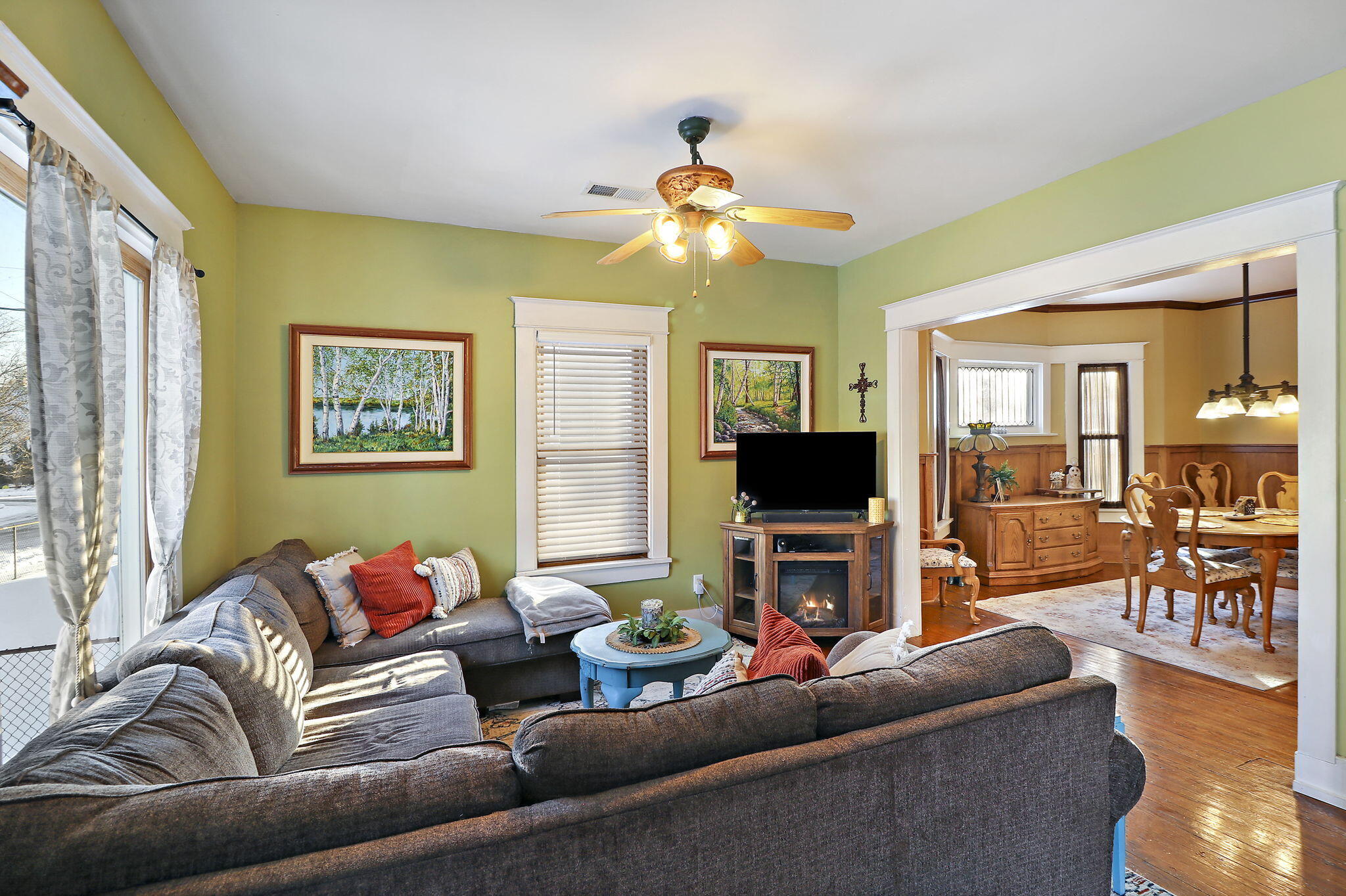 Kenosha, Wisconsin 53143, United States, 3 Bedrooms Bedrooms, ,3 BathroomsBathrooms,Residential,Active,18018