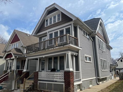 Photo of 2438 N Pierce St, Milwaukee, WI 53212 (MLS # 1949282)