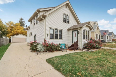 Photo of 2451 S 68th St, West Allis, WI 53219 (MLS # 1965359)