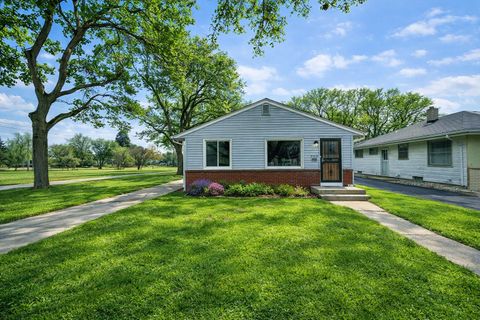 Photo of 4509 N 48th St, Milwaukee, WI 53218 (MLS # 1952932)