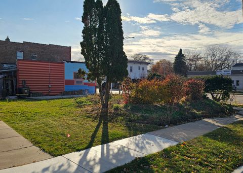 Photo of 823 45th St, Kenosha, WI 53140 (MLS # 1943247)