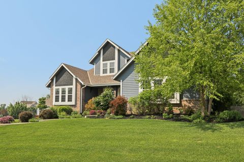 Photo of N60W13464 Tall Oak Ct, Menomonee Falls, WI 53051 (MLS # 1935623)