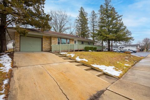 Photo of 247 S 17th Ave, West Bend, WI 53095 (MLS # 1946709)