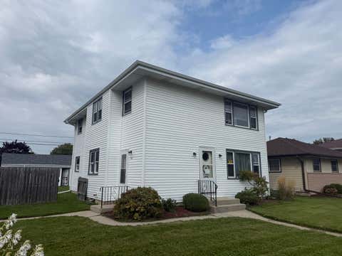 Photo of 728 Lakeview Ave, South Milwaukee, WI 53172 (MLS # 1934132)
