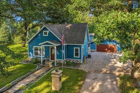 Photo of N8016 Hubert Dr, Beaver Dam, WI 53916 (MLS # 1981820)