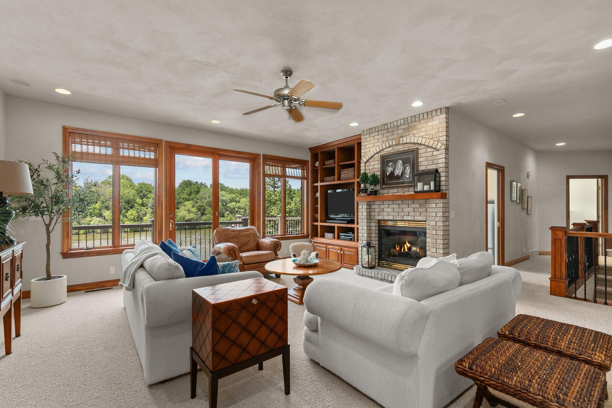 Appleton, Wisconsin 54915, United States, 4 Bedrooms Bedrooms, ,5 BathroomsBathrooms,Residential,Active,136594