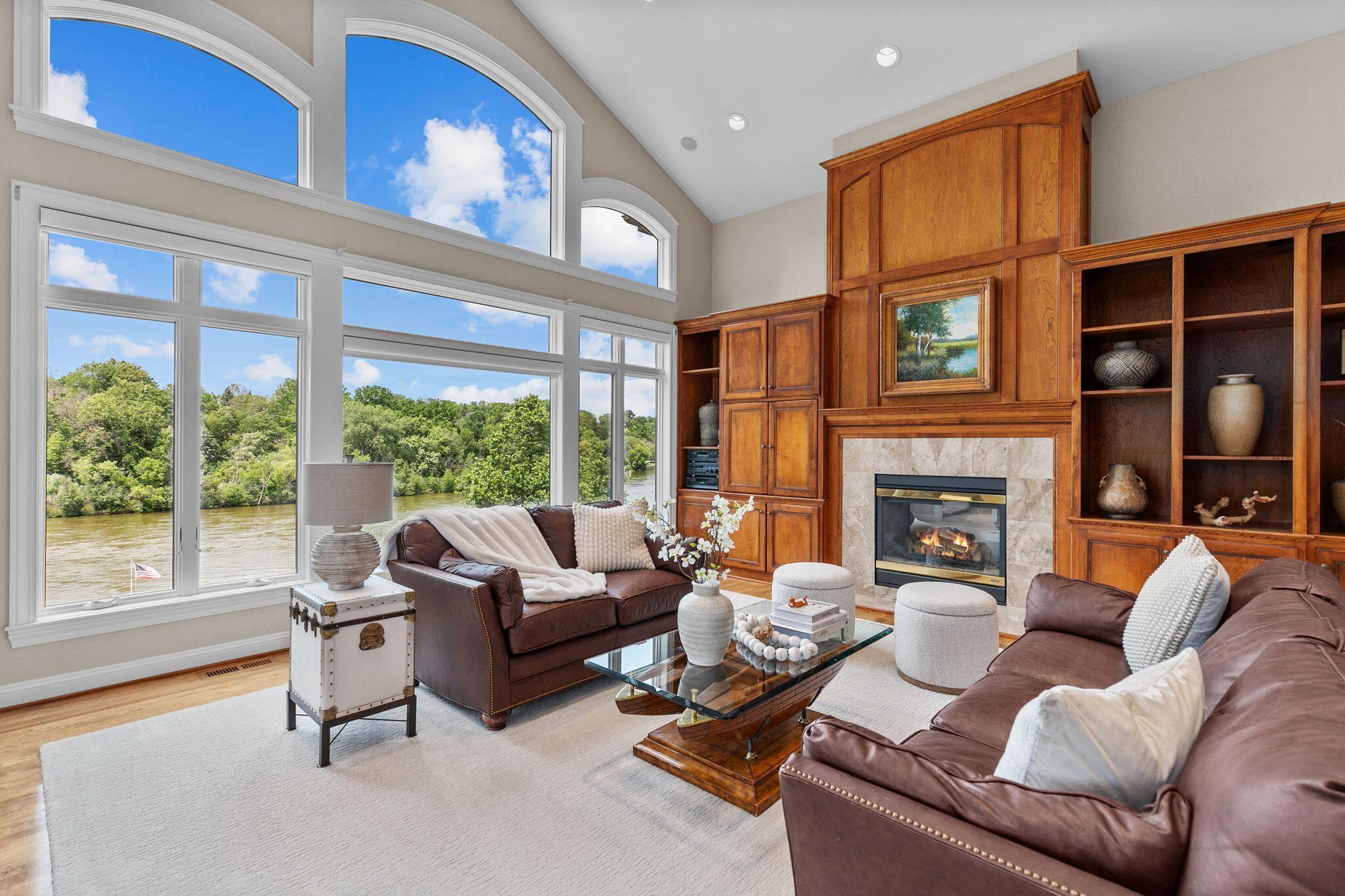 Appleton, Wisconsin 54915, United States, 4 Bedrooms Bedrooms, ,5 BathroomsBathrooms,Residential,Active,136594