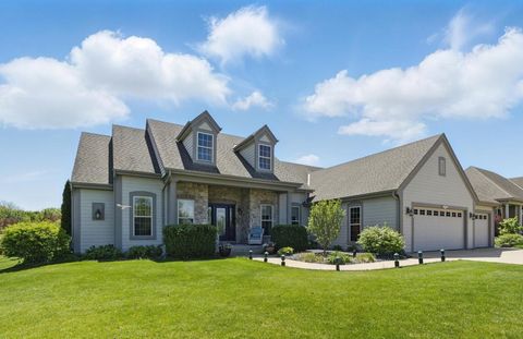 Photo of 4339 W Forest Hill Ave, Franklin, WI 53132 (MLS # 1918523)