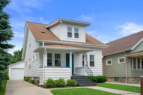 Photo of 537 N 54th St, Milwaukee, WI 53208 (MLS # 1968195)