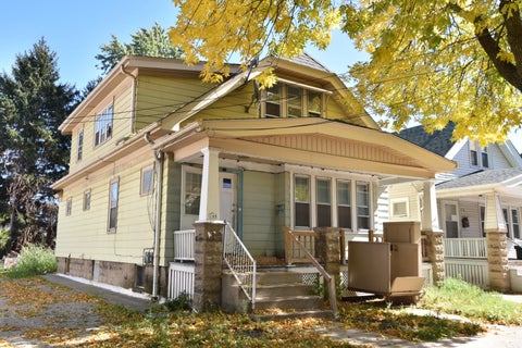 Photo of 744 S 21st St, Milwaukee, WI 53204 (MLS # 1984301)