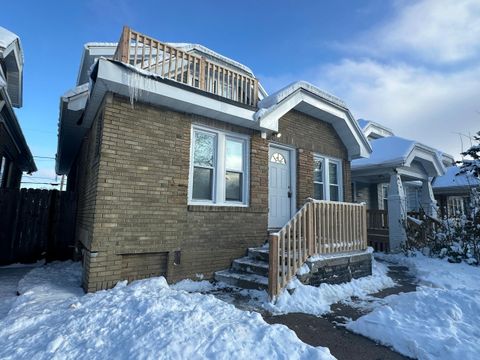 Photo of 4554 N 37th St, Milwaukee, WI 53209 (MLS # 1944346)
