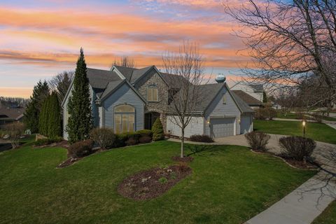 Photo of 1936 Foxcroft Ln, Waukesha, WI 53189 (MLS # 1957157)