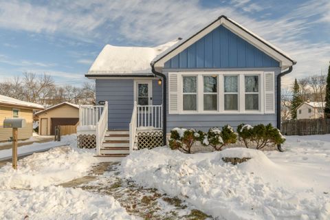 Photo of 4910 N 107th St, Milwaukee, WI 53225 (MLS # 1945175)