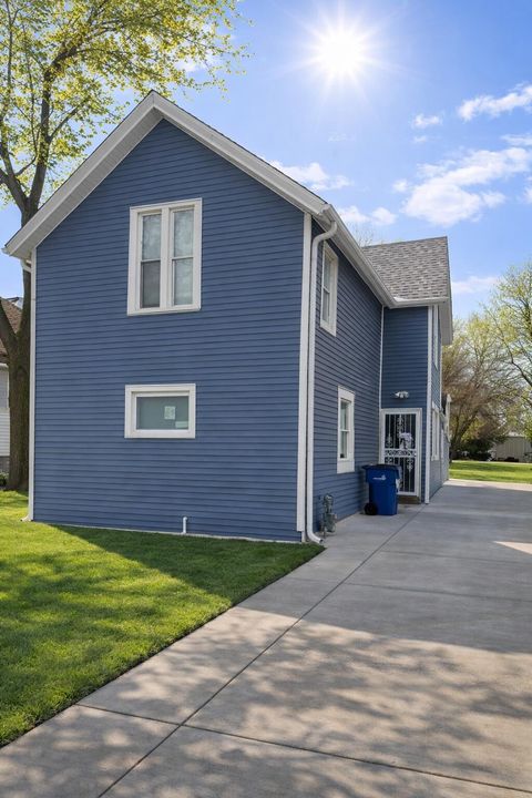 Photo of 2338-2340 N 7th St, Milwaukee, WI 53212 (MLS # 1955656)