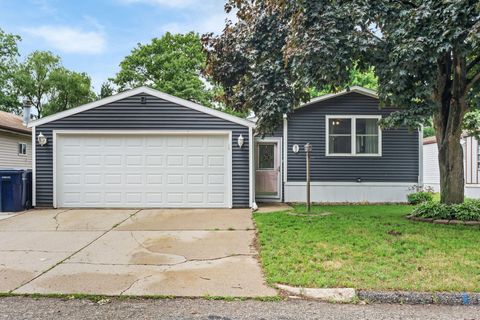 Photo of 82 Falling Creek Cir, Janesville, WI 53548 (MLS # 1967256)