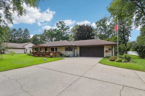 Photo of W151N6887 Glenview Dr, Menomonee Falls, WI 53051 (MLS # 1978358)