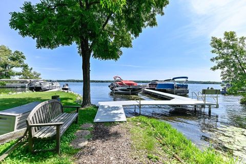 Photo of 2135 W Shore Dr, Delafield, WI 53018 (MLS # 1948283)