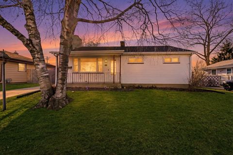 Photo of 5320 52nd Ave, Kenosha, WI 53144 (MLS # 1955247)