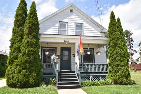 Photo of 700 Grove Ave, Racine, WI 53405 (MLS # 1973130)