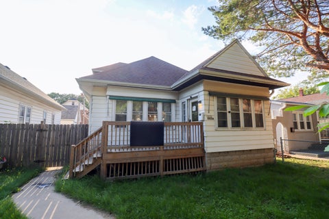 Photo of 3035 N 52nd St, Milwaukee, WI 53210 (MLS # 1979100)