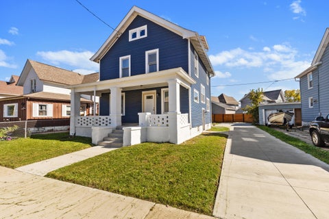 Photo of 1037 White Rock Ave, Waukesha, WI 53186 (MLS # 1983949)