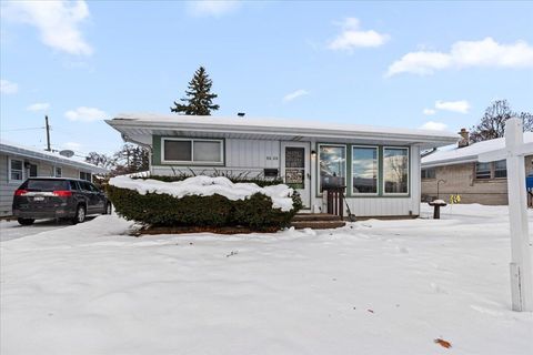 Photo of 6606 W Dodge Pl, Milwaukee, WI 53220 (MLS # 1943774)