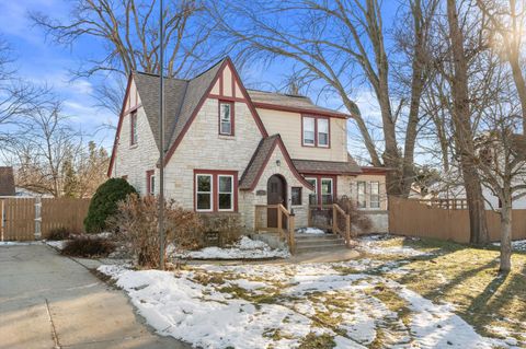 Photo of 6218 N 105th St, Milwaukee, WI 53225 (MLS # 1945463)