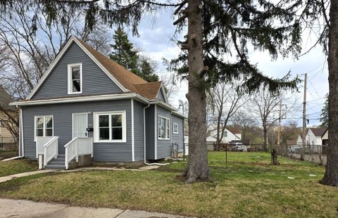Photo of 5024 N 32nd St, Milwaukee, WI 53209 (MLS # 1957686)