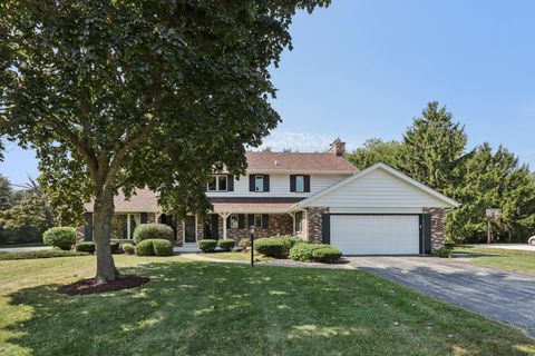 Photo of 2 Redwood Ct, Wind Point, WI 53402 (MLS # 1957037)