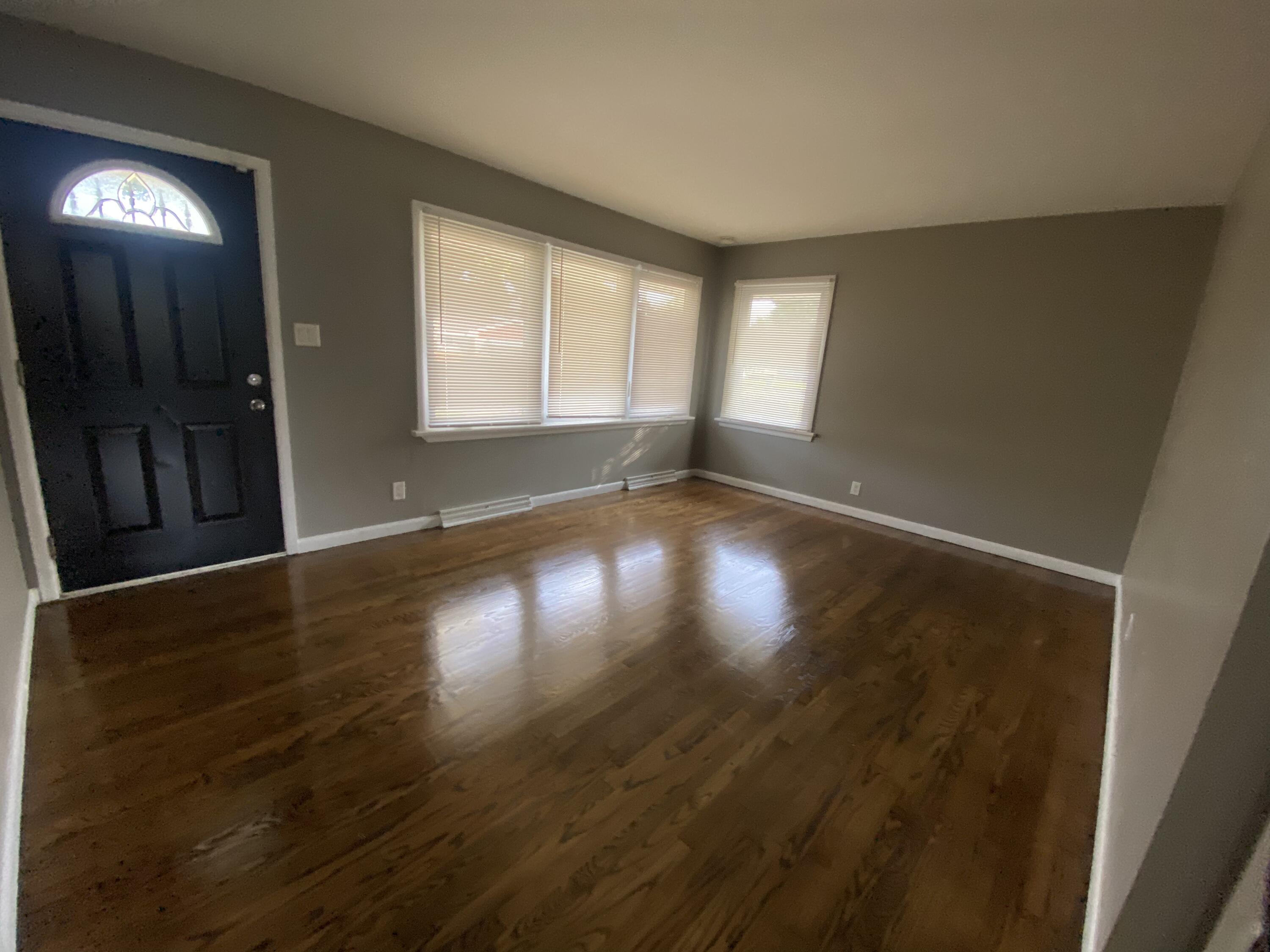 Milwaukee, Wisconsin 53224, United States, 3 Bedrooms Bedrooms, ,2 BathroomsBathrooms,Residential,Active,204823