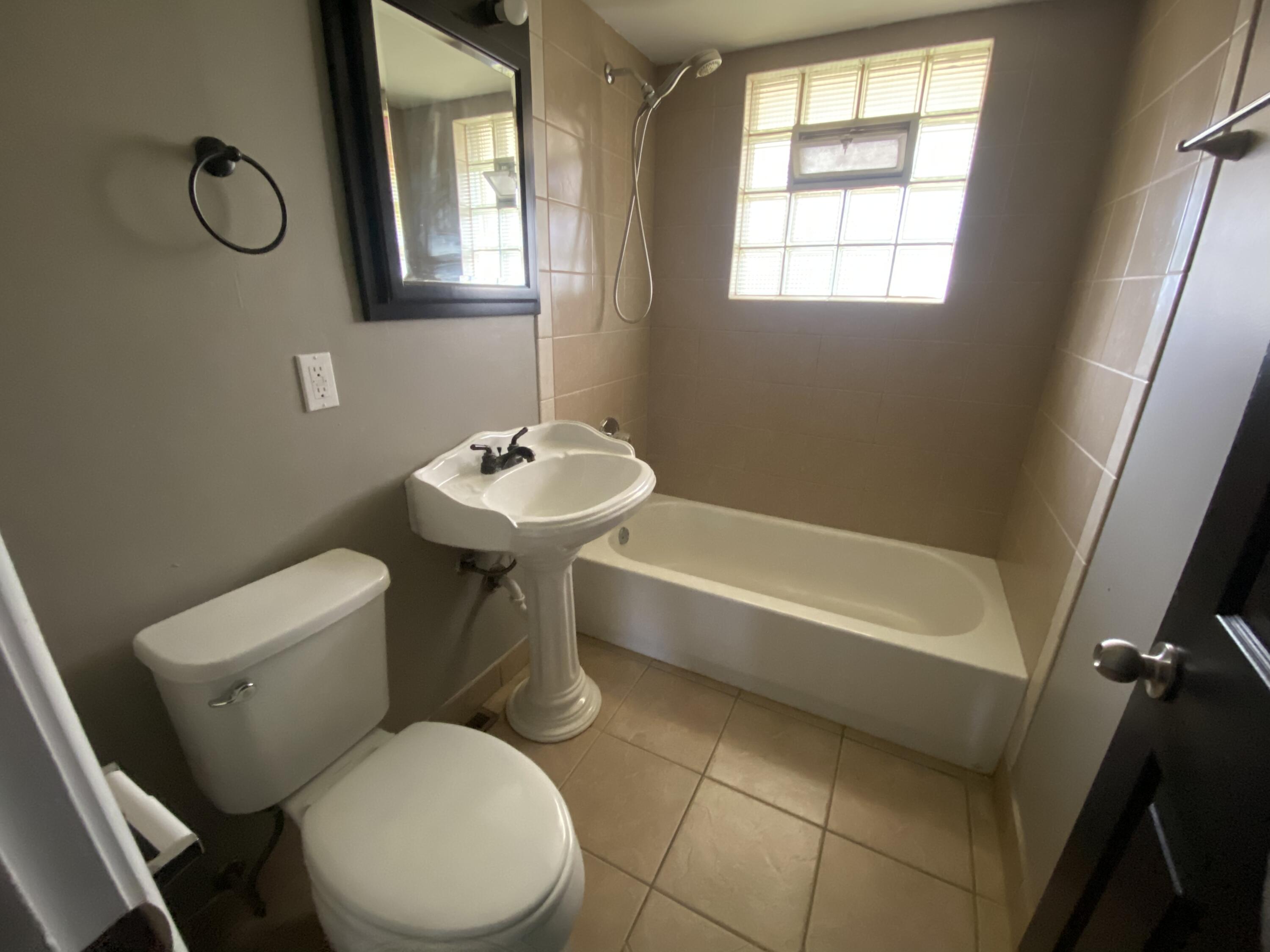 Milwaukee, Wisconsin 53224, United States, 3 Bedrooms Bedrooms, ,2 BathroomsBathrooms,Residential,Active,204823