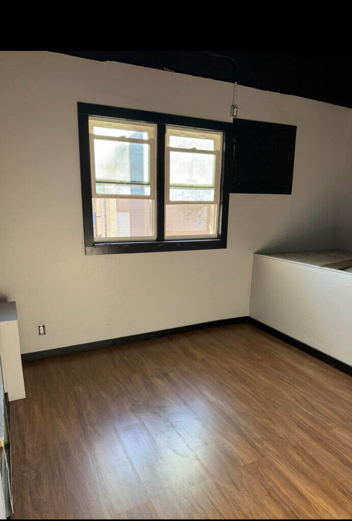 Milwaukee, Wisconsin 53224, United States, 3 Bedrooms Bedrooms, ,2 BathroomsBathrooms,Residential,Active,204823