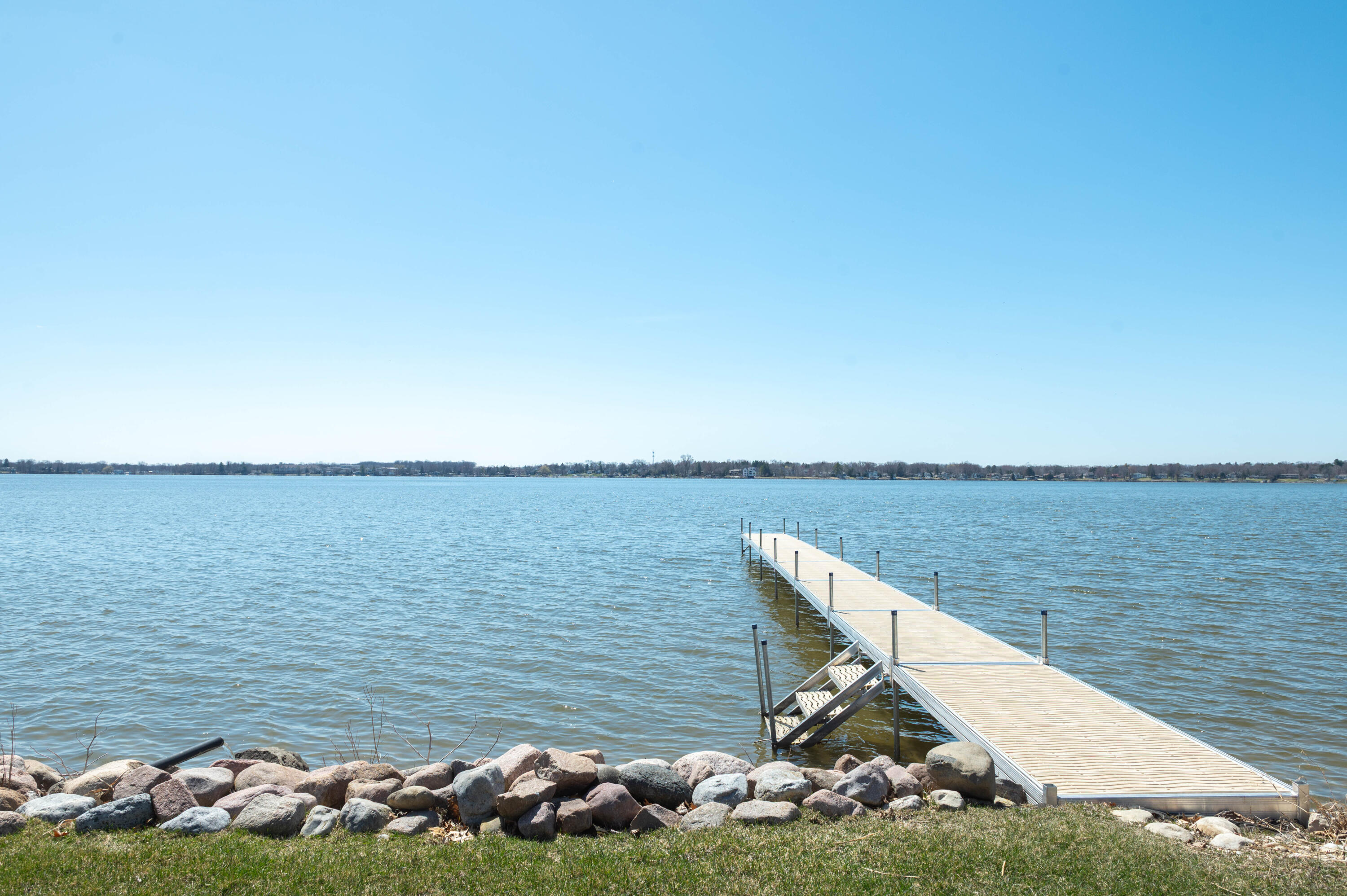 314 Lac La Belle Dr
