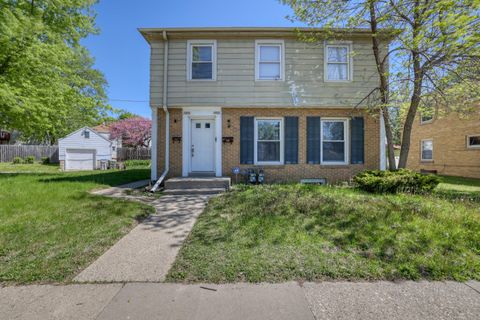 Photo of 6424 W Lisbon Ave, Milwaukee, WI 53210 (MLS # 1962409)