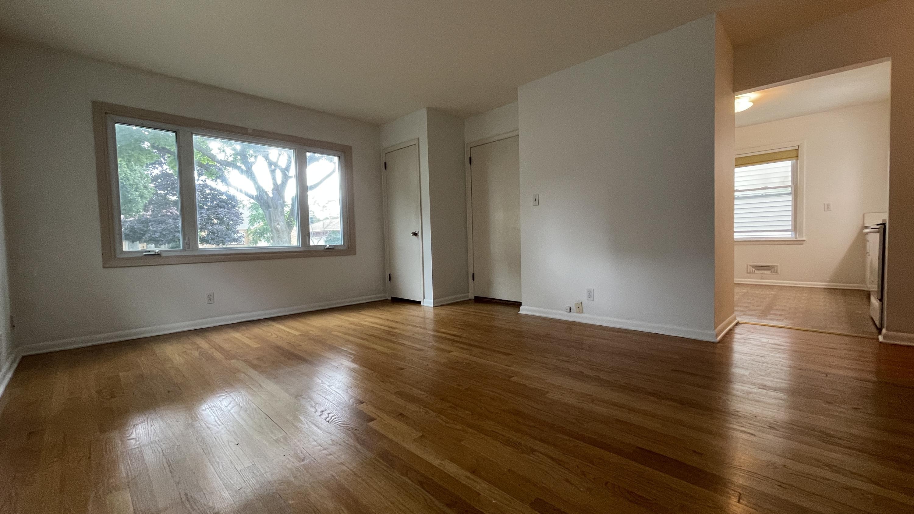 Milwaukee, Wisconsin 53222, United States, 3 Bedrooms Bedrooms, ,1 BathroomBathrooms,Residential,Active,171521