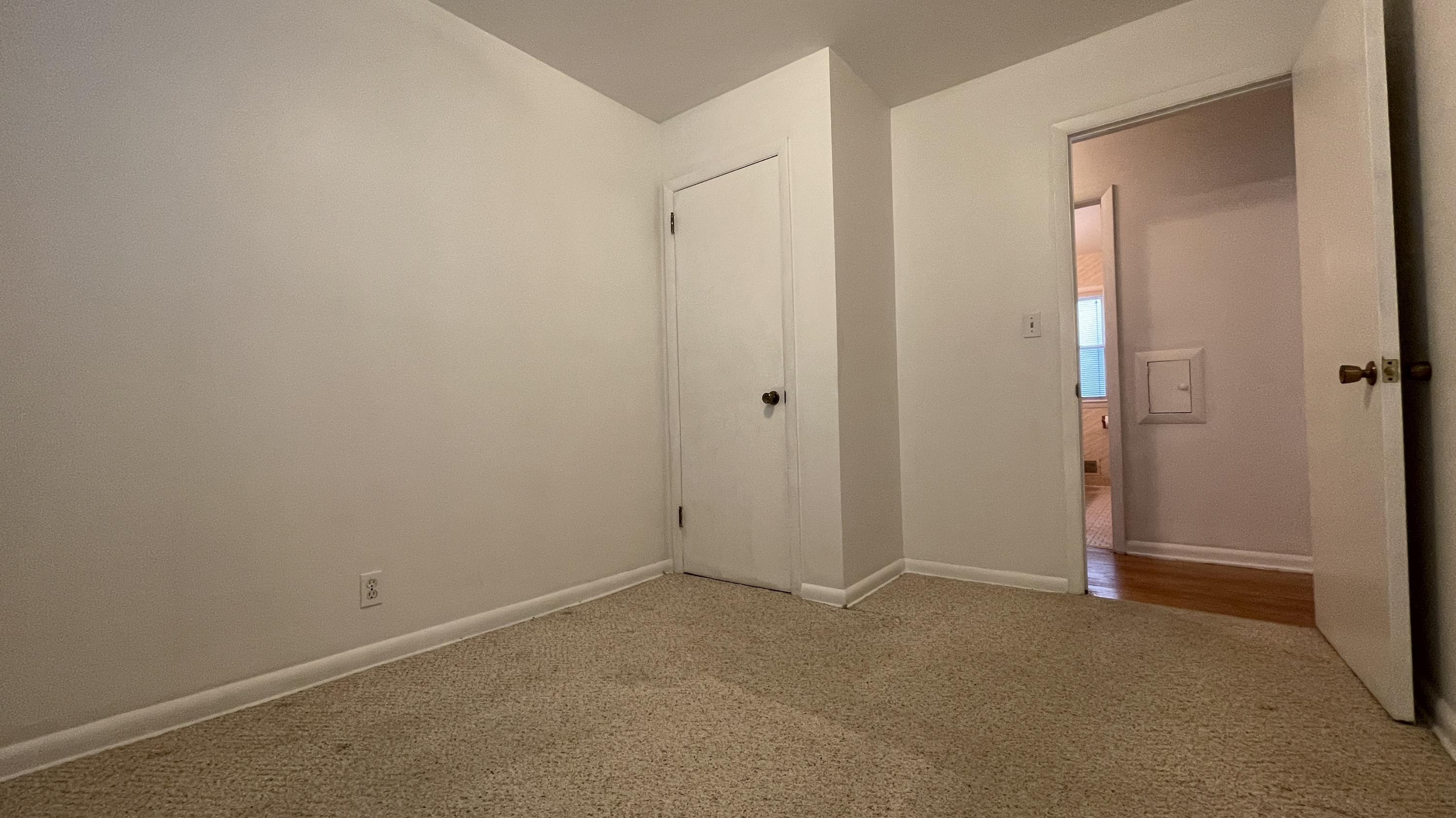 Milwaukee, Wisconsin 53222, United States, 3 Bedrooms Bedrooms, ,1 BathroomBathrooms,Residential,Active,171521