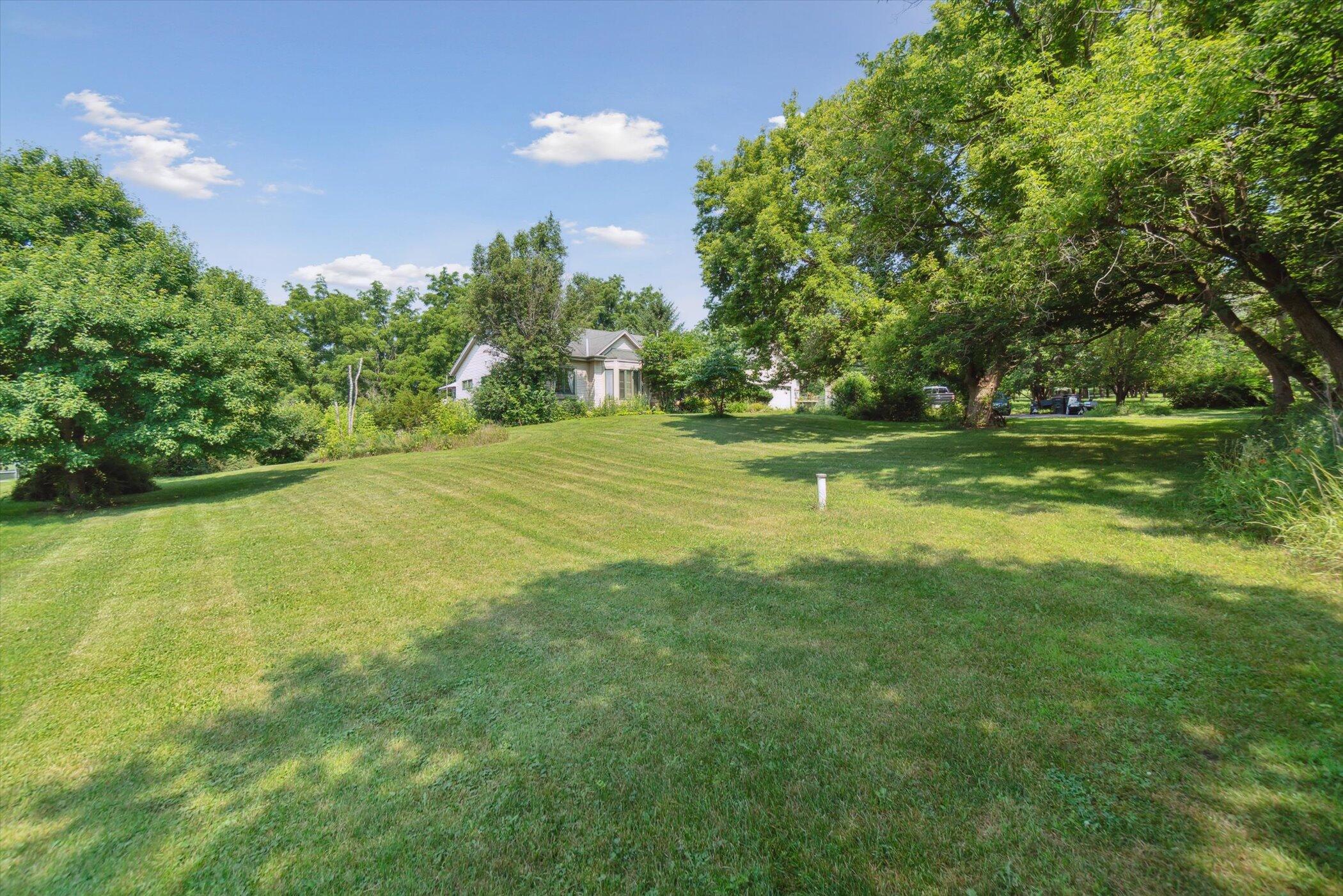 Geneva, Wisconsin 53147, United States, 4 Bedrooms Bedrooms, ,3 BathroomsBathrooms,Residential,Active,165410