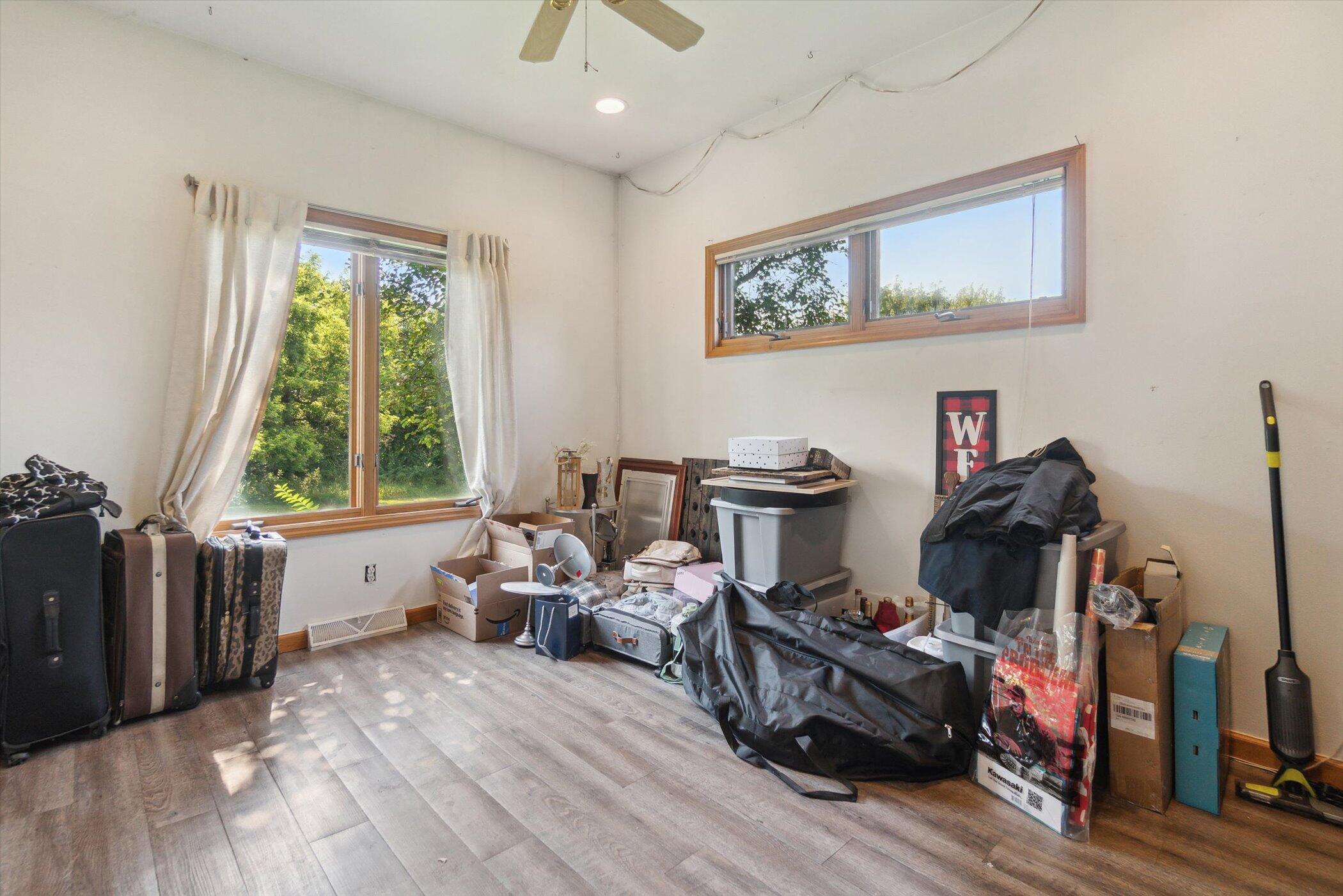 Geneva, Wisconsin 53147, United States, 4 Bedrooms Bedrooms, ,3 BathroomsBathrooms,Residential,Active,165410